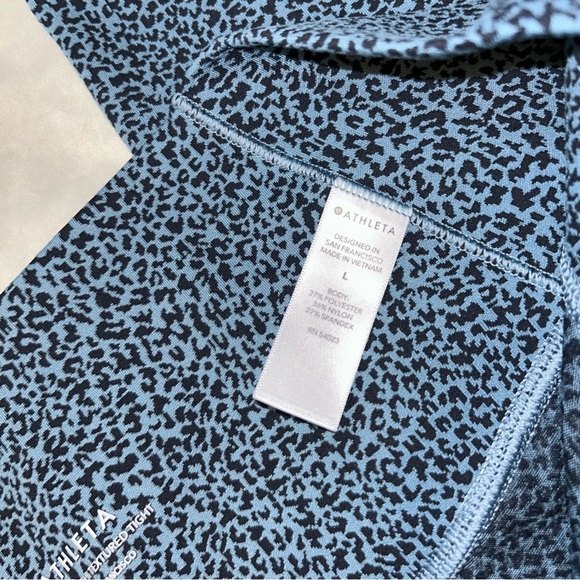 Athleta Salutation Stash II Textured Tights - Picture 4 of 5